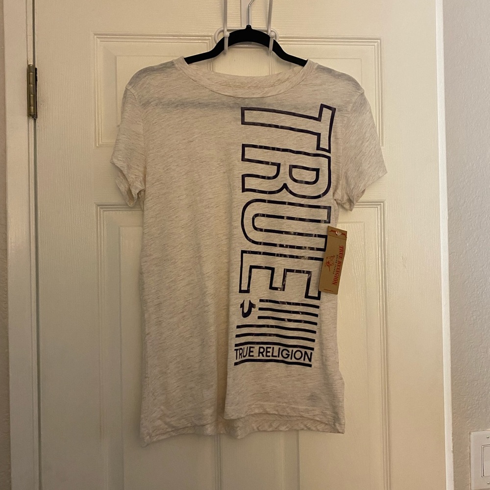 NWT True Religion t shirt